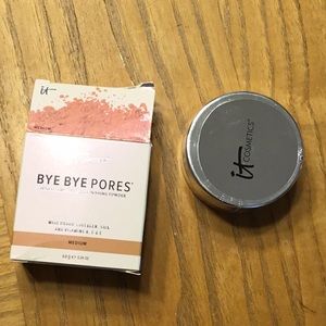 it cosmetics Makeup - BYE BYE PORES TINTED FINISHING POWDER it cosmetics Makeup - BYE BYE PORES TINTED FINISHING POWDER